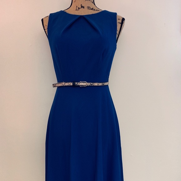 Blue Sheath Dress - Picture 2 of 7